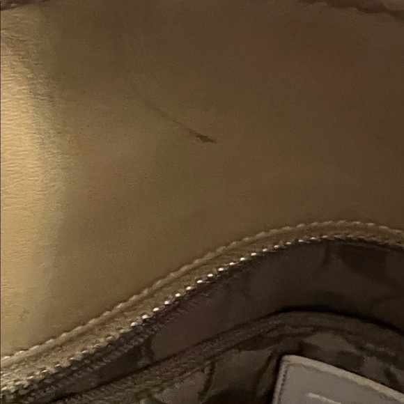 Coach Y2K Hampton Tote very good used condition!  Beautiful Leather! - Picture 9 of 15